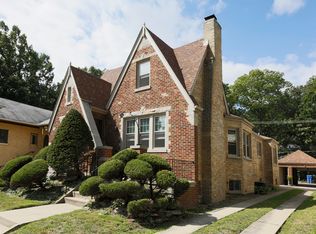 5650 N Virginia Ave, Chicago, IL 60659