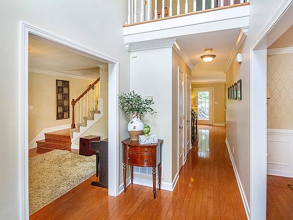3rd image of 1336 Pershing Hill Ln