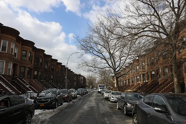 Rented by H L Dynasty Real Estate Corp | media 27