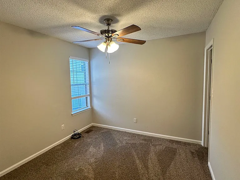 5035 Mint Hill Ct — Photo 16