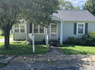 601 Johnson St, Pickens, SC 29671