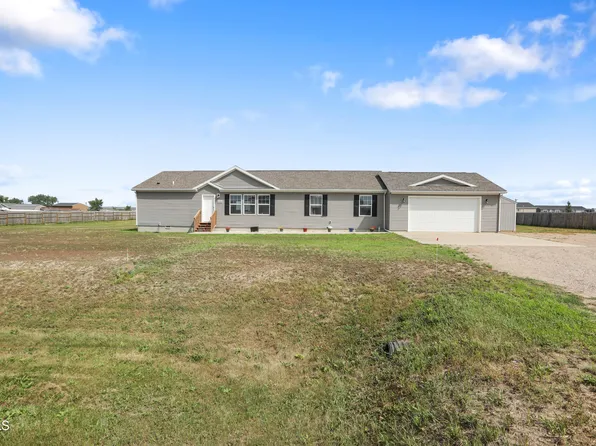 13351 Mountain Meadow Ln, Williston, ND 58801