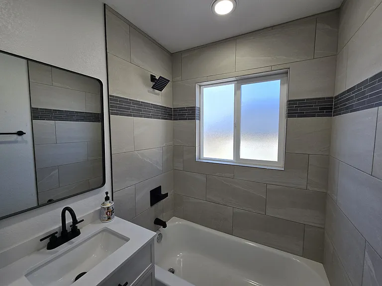 738 E Fountain Blvd — Photo 11
