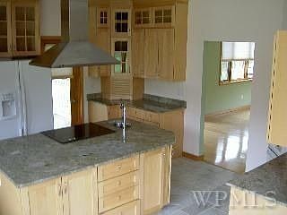 4th image of 14 Moonstone Ln