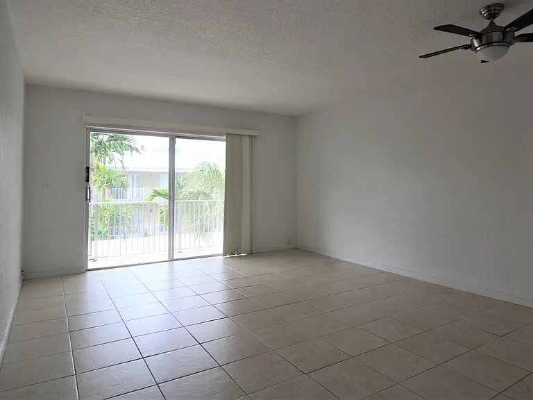 Living Room (Photo 1)