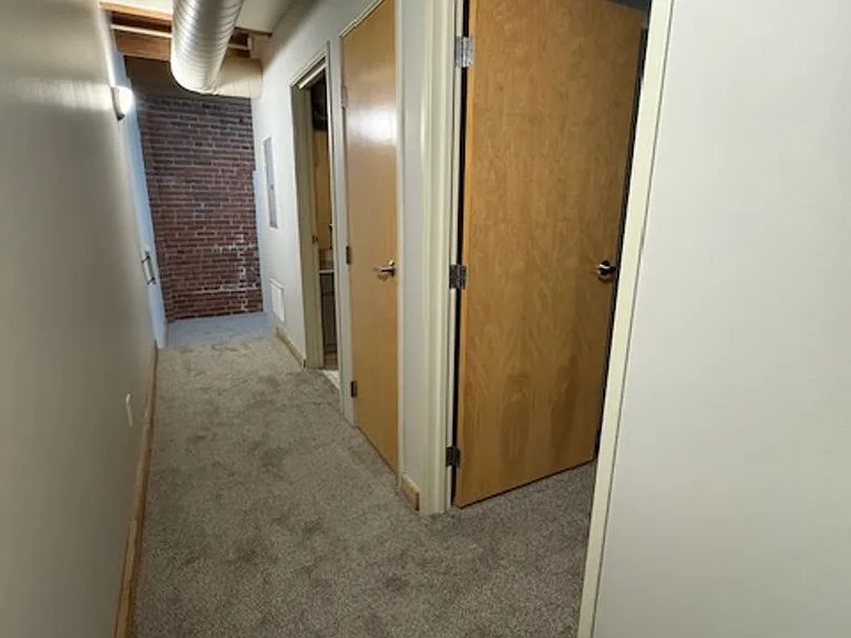 Bridgeview Apartments — Photo 18