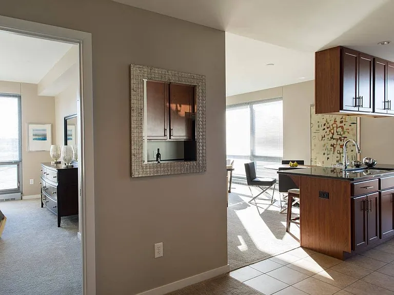 Midtown Crossing Apartments — Photo 106