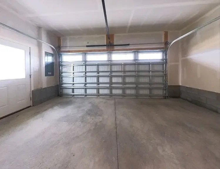 210 Fost Blvd — Photo 5