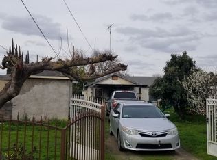 1049 Beverly Dr, Modesto, CA 95351