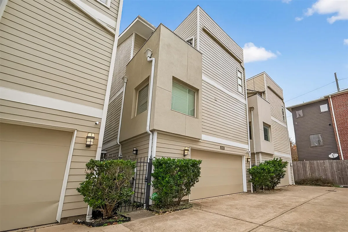 Building Photo - 1510 Crockett St #B
