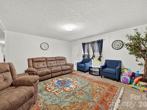 2nd image of 6956 Jamestowne Rd