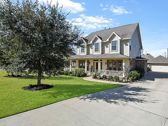 3rd image of 12526 Sharps Ln