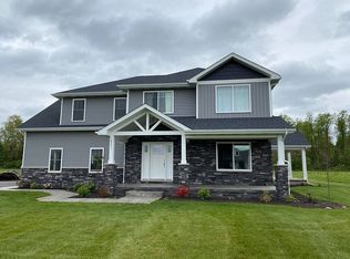 6571 Blackthorn Dr, Demotte, IN 46310