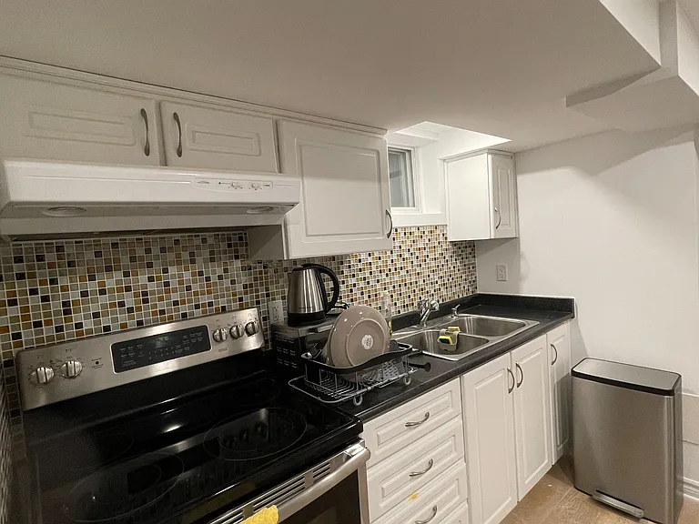 20 Argate Pl #LOWER LEVEL — Photo 4