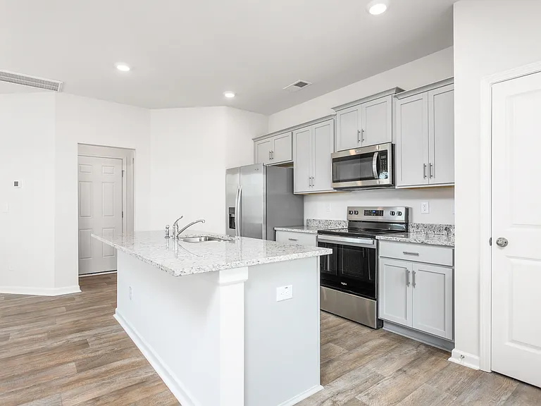1193 Evelynnview Ln — Photo 12