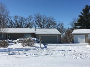 3407 Hoeger Ln, Albert Lea, MN 56007