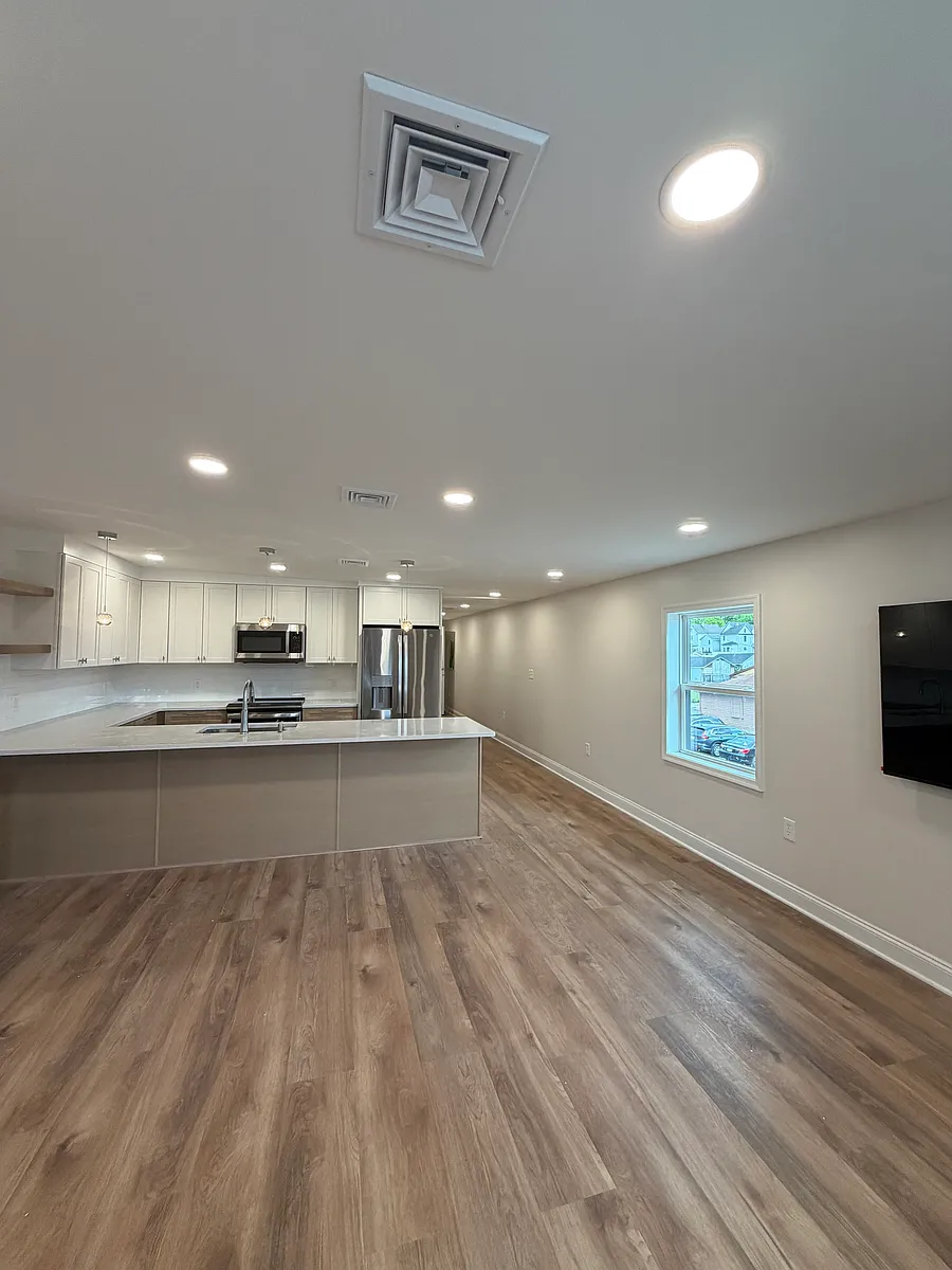 Building Photo - 111 S Blakely St #1