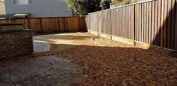 4th image of 1471 Claremont Dr