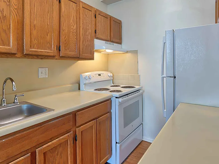 Spacious kitchen with ample cabniet storage