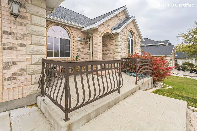 Beautiful Pleasant Grove Home — Photo 3