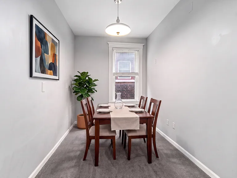 310 Hendrie St — Photo 4