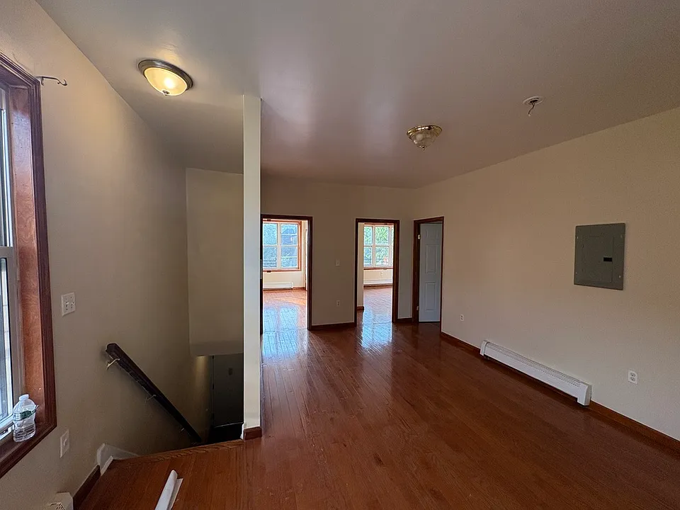 1664 Montgomery Ave #2
