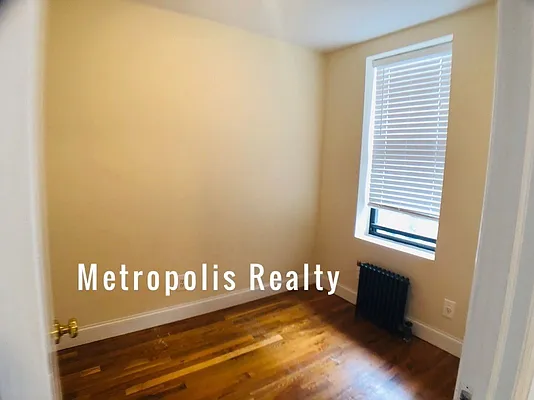 Rented by Metropolis International Realty Inc. | media 15