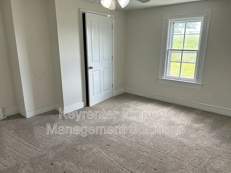 209 Tanner Ln — Photo 32