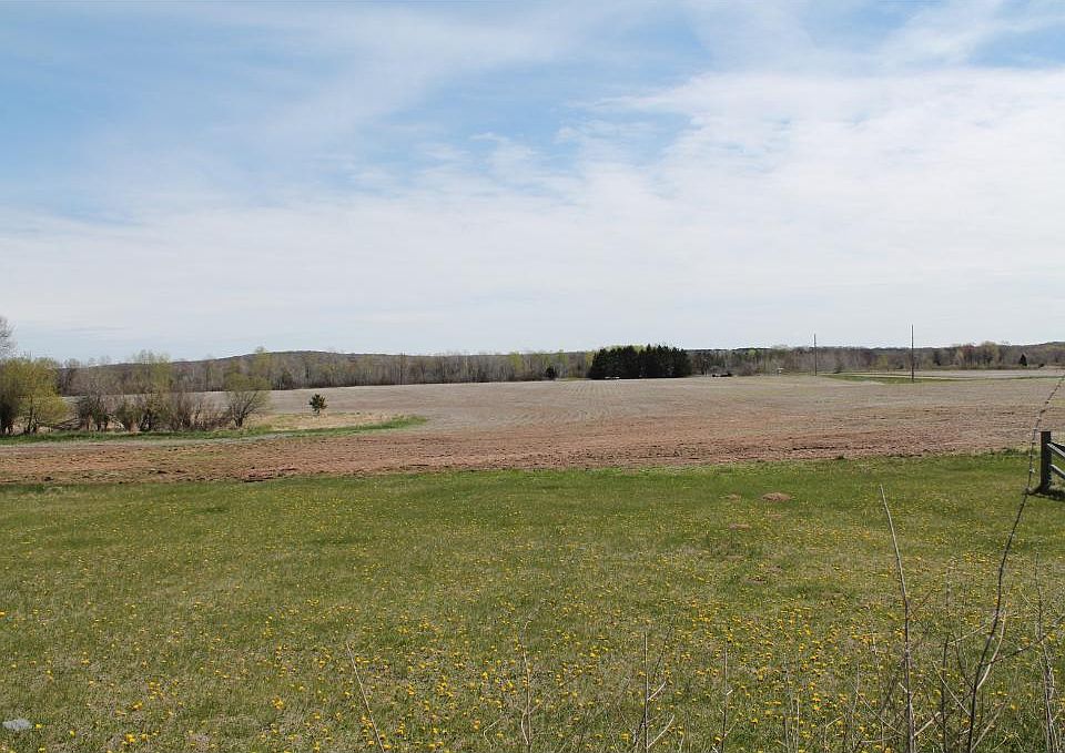 2nd image of 682 250th St