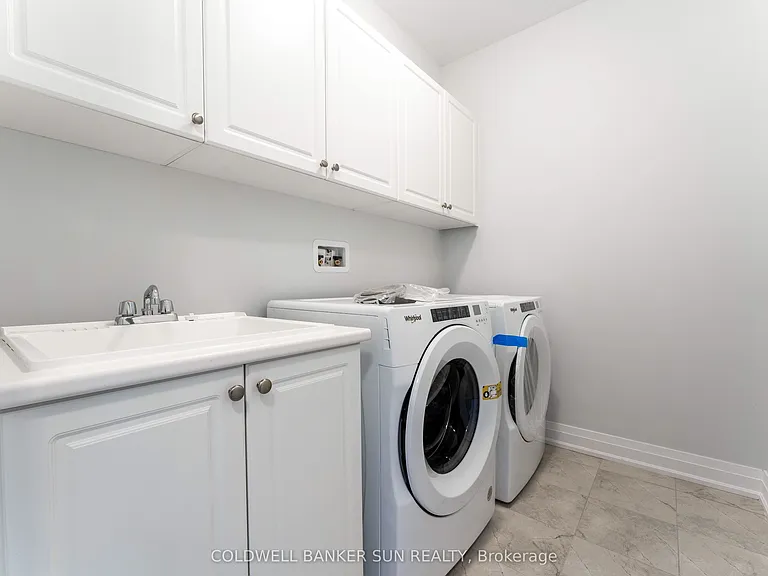 166 Prince Charles Cres — Photo 25
