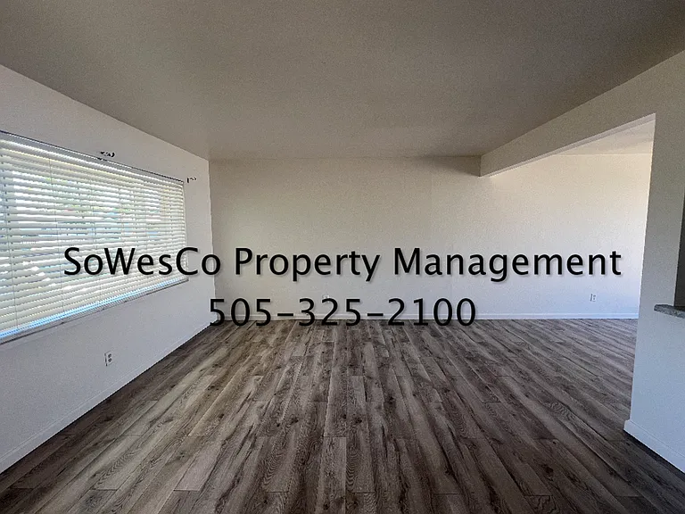 1032 Zuni Dr — Photo 3
