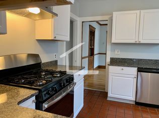 16 Lenglen Rd #2A, Newton, MA 02458
