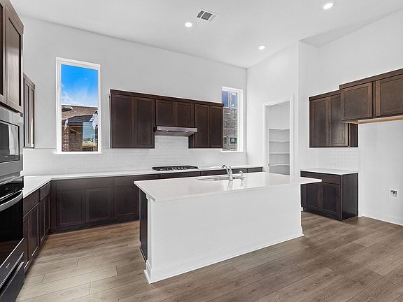 7th image of this home