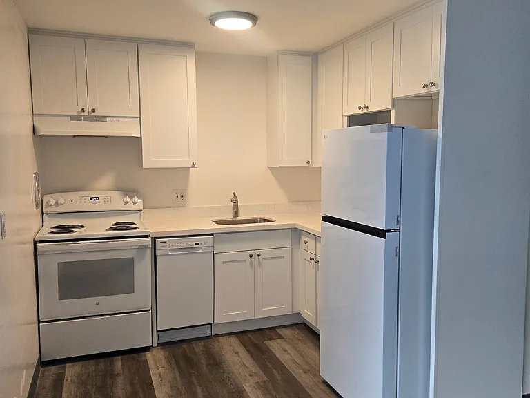 3600 NE 73rd Pl #3 — Photo 1