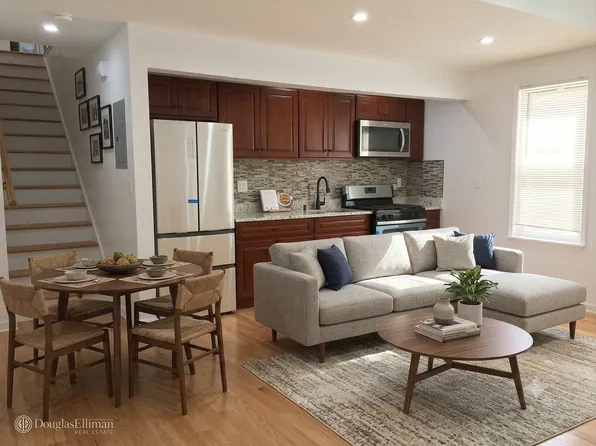 776 East 45th Street image 1 of 14