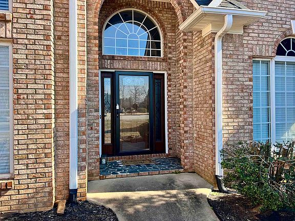 2nd image of 515 Blackstone Dr