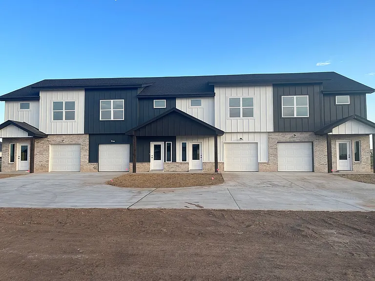 14102 Daisy Dr — Photo 1