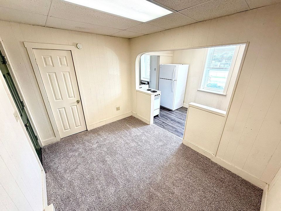 1st image of 623 Jefferson Ave #3