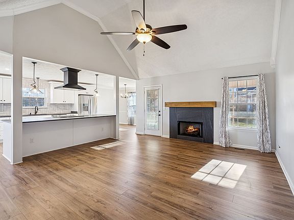 5th image of 1822 Kensington Dr