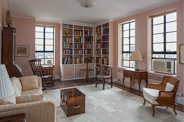 Sold by Stribling | media 1