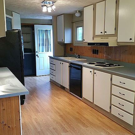 5th image of 3201 Ioke St