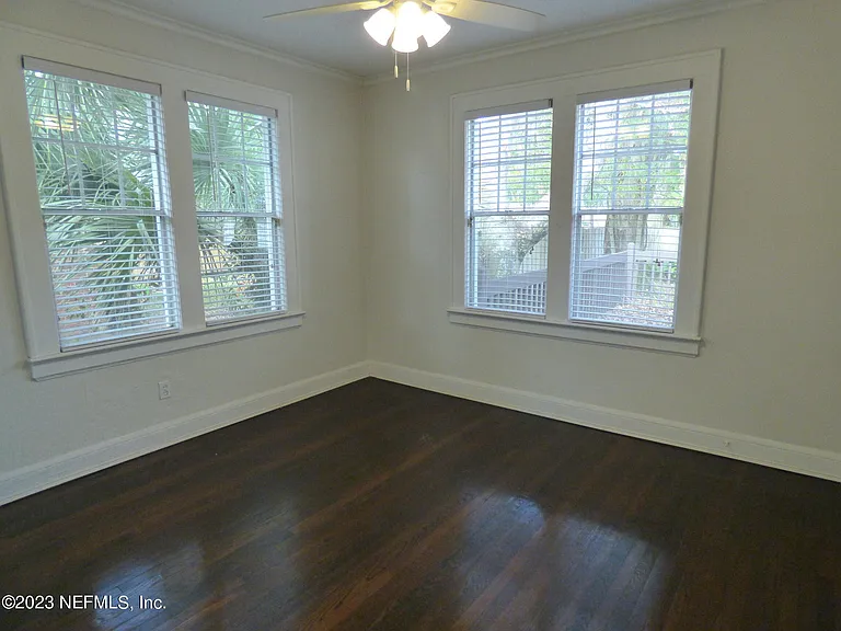 2671 College St — Photo 18