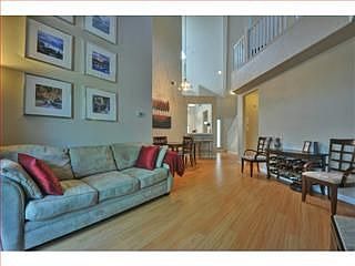 5th image of 902 Sunrose Ter APT 303