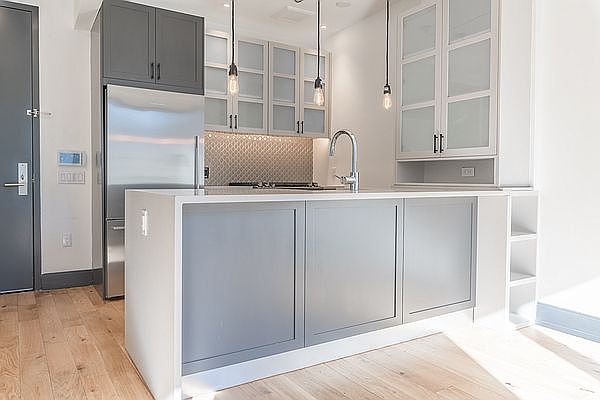 1st image of 10 Montieth St #672