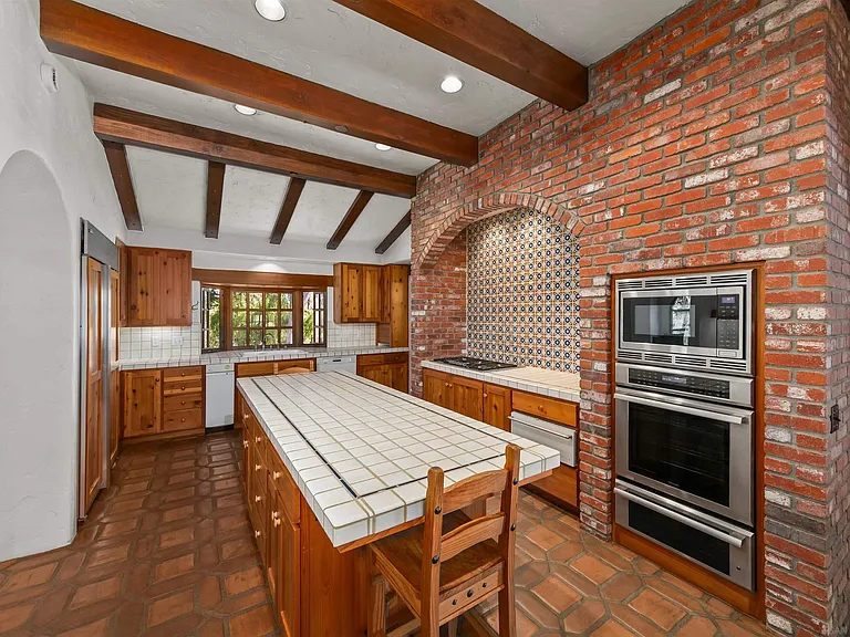 5443 Calzada Del Bosque — Photo 28