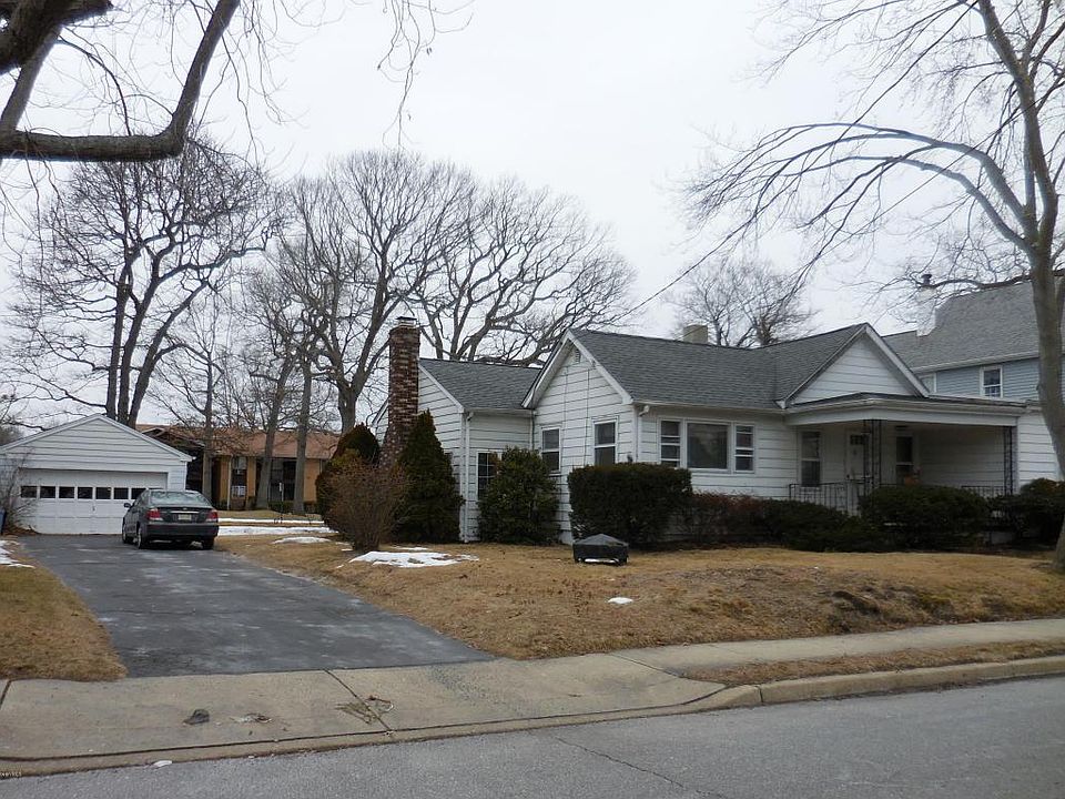 2nd image of 732 Wall Rd
