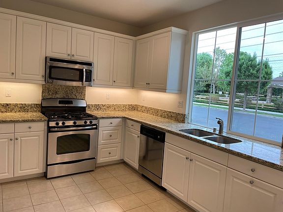 4th image of 15517 Jasmine Pl