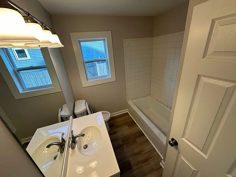 116 N Tarver Ave — Photo 8