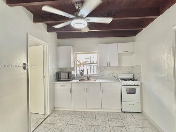 618 E 24th St #1
