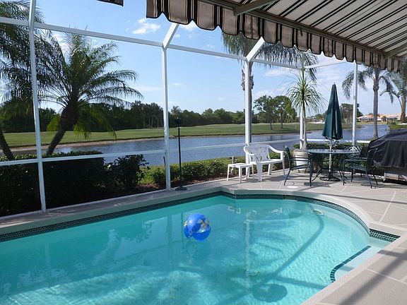 Caged pool, spa and Lanai.  Life is good at Heritage Oaks!